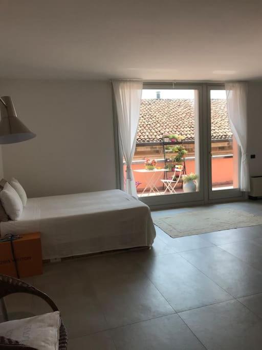 Loft Teatro Politeama - Intero Appartamento In Centro Storico Con Vista Κρεμόνα Εξωτερικό φωτογραφία